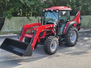 Mahindra 6000 Series 4WD Tracteur 220V Moteur à haute efficacité Boîte de vitesses Performances puissantes Fiabilité Toutes fermes agricoles - Product Image 6