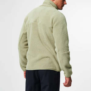 Veste bomber tactique à capuche pour homme en polaire respirante et écologique, vêtement d'extérieur d'hiver avec fermeture éclair et logo sur le devant - Product Image 2