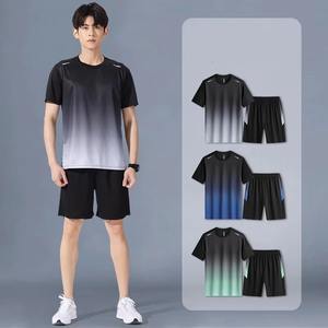 ชุดกีฬาลำลองผู้ชาย แห้งเร็ว เป็นมิตรกับสิ่งแวดล้อม เสื้อยืดไล่เฉดสีและกางเกงขาสั้น ระบายอากาศได้ดี เหมาะสำหรับการฝึกซ้อม ออกกำลังกาย วิ่ง - Product Image 5