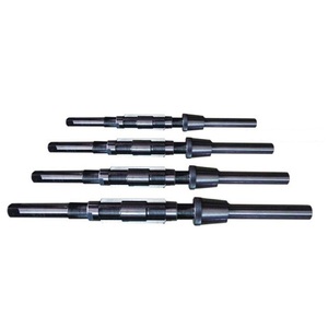 La Cuchilla desechable hecha de acero de alta velocidad se desliza a lo largo de una ranura cónica. Un escariador manual ajustable puede cubrir un pequeño rango de tamaño. - Product Image 3