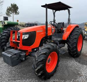 Tractor Kubota M108SDSC 2014: Potencia y Rendimiento Confiables para Agricultura de Trabajo Pesado - Product Image 1