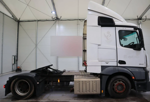 EN EXISTENCIA 2O14 Actr0s Tw0 wheelss dr1ve 10677CC R1ghtstreer1ng D1esel eng1ne TruckSS - Product Image 4