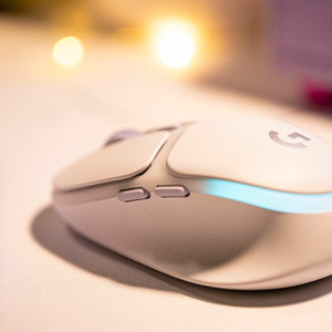 Ratón Inalámbrico para Juegos Logitech <span class=keywords><strong>G705</strong></span> RGB, Batería de Larga Duración con Conexión Bluetooth y Efecto Streamer, para Mano Derecha - Product Image 6