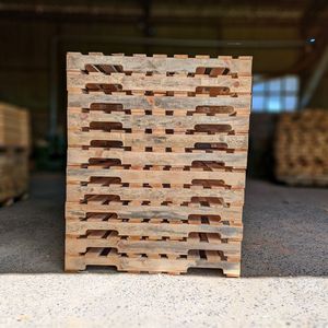 Euro Single Faced 4-Way Entry Industrial Wooden Pallet 17kg 2.0T Dynamic Load Capacity Warehouse Use Model 82642 - Product Image 1