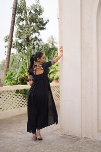 Superbe dupatta imprimé fait main en dentelle, pour tenue de bureau formelle, longueur standard, en rayonne Chanderi brodée, idéal pour les fêtes. - Product Image 6