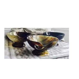 Crescent Crafts-Bol en corne de buffle de meilleure qualité, bol profond fait à la main en corne naturelle pour ustensiles de cuisine et fête en vente - Product Image 1