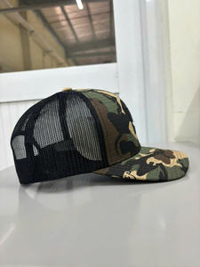 Gorras Trucker de Camuflaje de Alta Calidad, Ajustables, de 6 Paneles, con Logotipo 2D/3D Bordado Personalizado, para Exteriores, con Tela de Camuflaje y Malla - Product Image 2