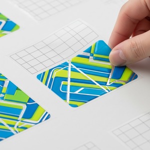 High Quality Vinyl UV for Printed Custom Sticker for Bottle Branding Marketing & Indoor/Outdoor Use - Product Image 2