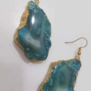 Piedra preciosa druzy de primera calidad, cada pendiente presenta una piedra druzy natural con una impresionante superficie brillante que crea un lujoso y - Product Image 1