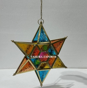 Suspension en verre traditionnelle du Ramadan avec motif classique et éclat doux, idéale pour saluer l'histoire et la beauté du Ramadan - Product Image 4