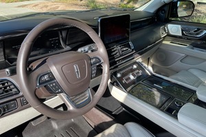 Moteur V6 turbo de 450 ch noir L-abel, en excellent état - Product Image 3