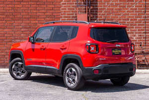 Nuevo Jeep Renegade Latitude 4x4 Latitude 2015 Estándar, SUV de 4 Puertas - Product Image 5