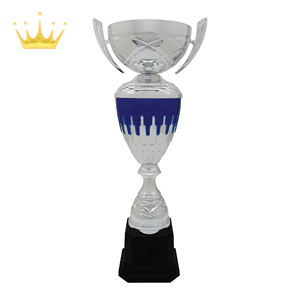 งานฝีมือโลหะสไตล์โบราณแบบดั้งเดิมถ้วยชุบสีทองถ้วยรางวัลโลหะสมัยใหม่สุดพิเศษจากอิตาลี - Product Image 2