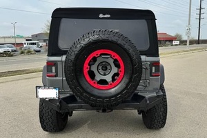 JEEP WRANGLER UNLIMITED SPORT 4X4 2021, EXTRÊMEMENT PROPRE, BOÎTE MANUELLE 6 VITESSES, MOTEUR V6 3.6 LITRES, PRÊT POUR LA LIVRAISON - Product Image 2