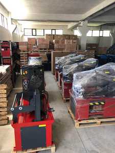 Machine automatique de réparation de jantes en aluminium ZETAMAK RSM 2200 avec équipement de véhicule de tour MAG - Product Image 2