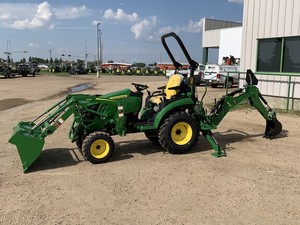 Tracteur John Deere 2026 2025R 70HP 4x4 à transmission par engrenages avec chargeur et pelle arrière pour moteur multifonctionnel - Product Image 1