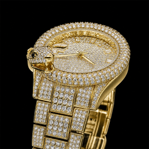 Reloj Analógico para Hombre con Movimiento de Cuarzo Japonés de 42 mm, Chapado en Oro con Diamantes, Diseño King Cobra - Product Image 2