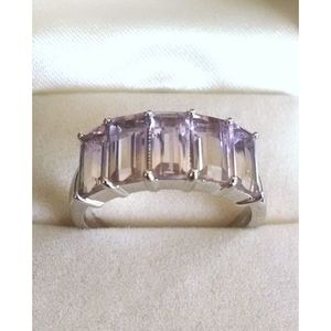 แหวนอะเมทรินธรรมชาติสำหรับผู้หญิงจาก Shah Gems ทำจากเงินแท้ 925 ดีไซน์ฝังแบบทันสมัยรูปทรงตัวเลข เหมาะสำหรับเป็นของขวัญ - Product Image 1