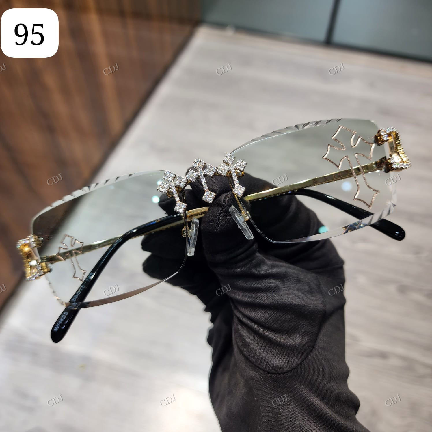 แว่นกันแดด