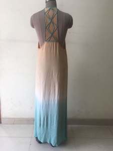 Robe de mode pour femmes imprimée avec des broderies - Product Image 3