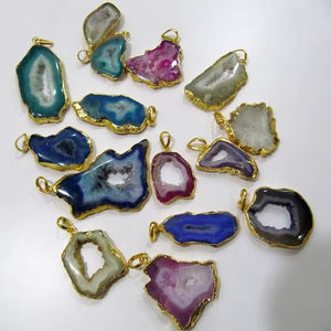 Ensemble 2 pièces de qualité AAA mélange de couleurs forme libre Druzy Geode Agate tranche pendentif plaqué or 24K pour la fabrication de bijoux - Product Image 1