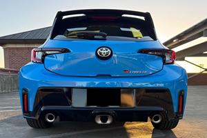 Toyota G.R Corolla Circuit Edition 2024, Sedán Turbo Automático con Techo Corredizo, Faros Delanteros, Cámara Trasera de 360°, Asientos Eléctricos - Product Image 4