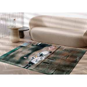 พรมลาย Banksy Space Girl: พรมตกแต่งกันลื่น พรมเนื้อนุ่มแบบไม่ทอ - Product Image 5