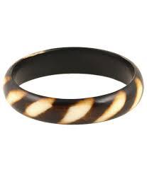 Bracelet en résine de silicone de qualité supérieure, design élégant avec rayures jaunes, blanches et noires, bracelets décontractés et sportifs pour femmes, parfaits pour les fêtes - Product Image 6