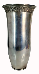 Vase décoratif en métal aluminium martelé inspiré d'un gobelet en argent, vase en fer déco, gobelet avec un design unique - Product Image 3