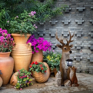 Sculpture de renne de Noël lanterne solaire maison et jardin Sculpture de renne décorative et Statue de jardin à la main - Product Image 3