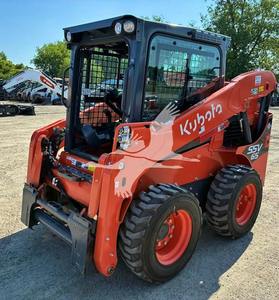 Cargadoras Compactas de Orugas Kubota SSV65 Usadas Profesionales con Potente Rendimiento Hidráulico y Controles Confortables - Product Image 3