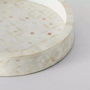 Bandeja de servicio con incrustaciones de hueso hechas a mano de alta calidad para hotel, boda, restaurante y uso doméstico, hecha por Gani Craft Impex - Product Image 4