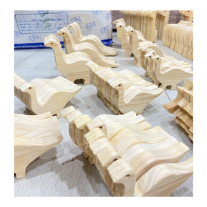 Jouet animalier en bois fait main, design en bois naturel pour la décoration de la chambre d'enfant, ensemble cadeau et divertissement éducatif, fabriqué au Vietnam - Product Image 2