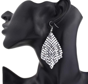 Ensemble collier et boucles d'oreilles audacieux H2 Jewelry C0003 avec paillettes plaquées or - Bijoux pour mariage, fiançailles, anniversaire et cadeau - Product Image 6