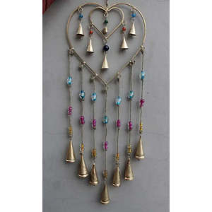Campanas de Viento Decorativas de Hierro Reciclado Hechas a Mano con Forma de Corazón para Amor, Juego de 5 Piezas de Artesanía Metálica para Patio Exterior con Función para Colgar - Product Image 1