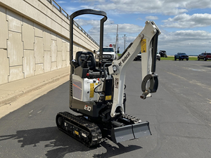 รถขุดขนาดเล็ก Bobcat E10 ปี 2025 แบบตีนตะขาบ ความจุบุ้งกี๋ 0.03 ลูกบาศก์เมตร สีขาว พร้อมชิ้นส่วนเครื่องยนต์หลัก - Product Image 6
