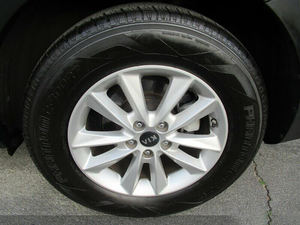 Kia Sorento L-X V-6 FWD 2020 - Product Image 5