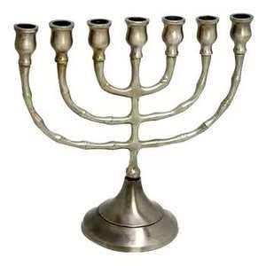 Porte-chandelier en laiton fait main avec couleur et logo personnalisables pour Noël et décor religieux - Product Image 2