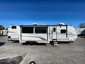 New 2025 Keystone C-o-u-g-a-r 34TSB trailer ready for sale - Product Image 6