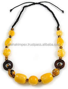 Mehak Impex Ensemble de collier pendentif en perles en bois réglables pour femme Art populaire Style ange artisanat en résine pour fête Anime Thème Souvenir - Product Image 2