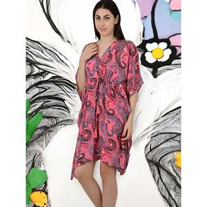 Caftán de Seda Rosa con Estampado Paisley para Mujer # 1625 Elegante Traje de Baño con Capa Protectora - Product Image 5