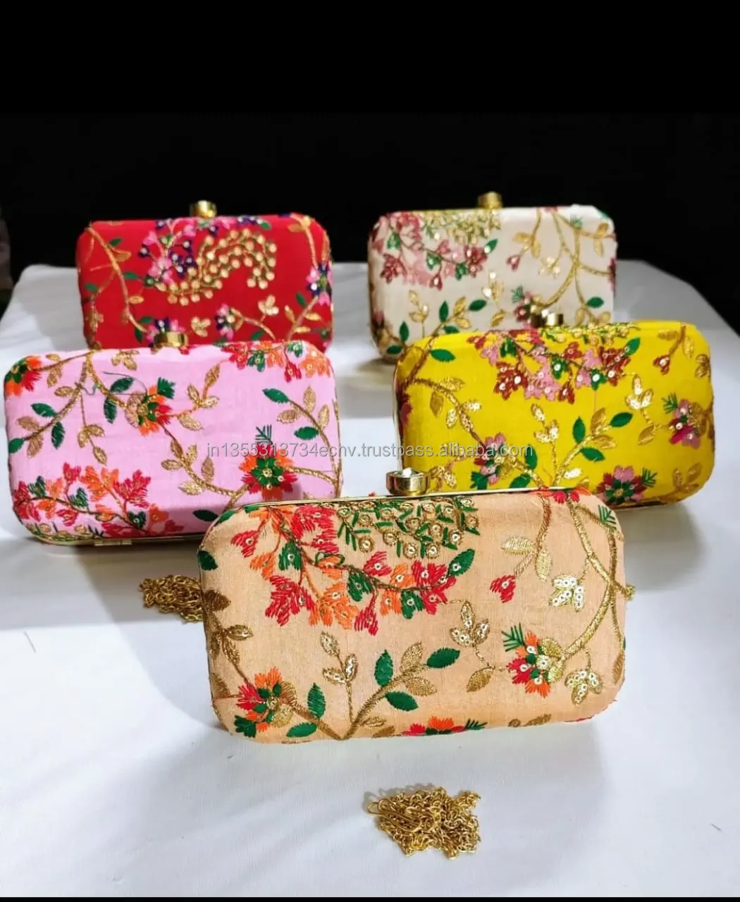 Beautiful Multicolored Embroidery Handmade Woman Designer Clutch Bags Evening Hand Bag For Ladies