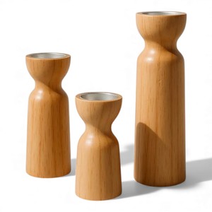 Portavelas de Madera Rústica con Acabado Desgastado y Detalles Clásicos Tallados para Decoración de Estilo Rústico - Product Image 6