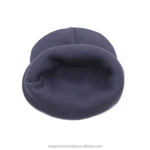 Gorro de Invierno Unisex, 100% Acrílico, Gorro Cálido, Personalizable, Duradero, de Moda, para Playa y Aire Libre, con Parche de PVC de Alta Calidad - Product Image 6