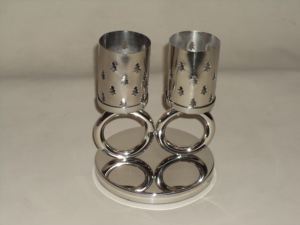 Nuevo Candelabro de Metal con Acabado Brillante, Centro de Mesa Artesanal, Portavelas Votivas a Precio Accesible - Product Image 2