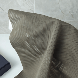 Ropa deportiva de poliéster 100% de secado rápido OEM, material de malla cómodo, camisetas de fútbol de punto medio teñido liso, peso de 120GSM - Product Image 2