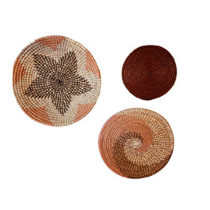 Vietnam Seagrass Plate Handmade Basket Decor - Rustic Eco-Friendly Seagrass Plate Tenture murale avec accent de rotin de bambou - Product Image 1
