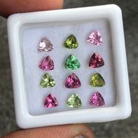 Pierre précieuse naturelle de tourmaline rose taille trillion |   Haute qualité |   Super Clean Handmade |   6x6mm 0,8-1,2 carats Iridescence