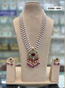 Collier et boucles d'oreilles en laiton Kundan de qualité supérieure Combo belles perles conception de motif de fleur pour cadeau de fête de mariage Style religieux - Product Image 3