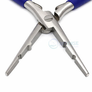 Kit d'outils professionnels pour extensions de cheveux 4 pièces : pinces de pose et de retrait, outil à boucle de 7 pouces, crochet de tirage, aiguille à crochet – Usage en salon - Product Image 5